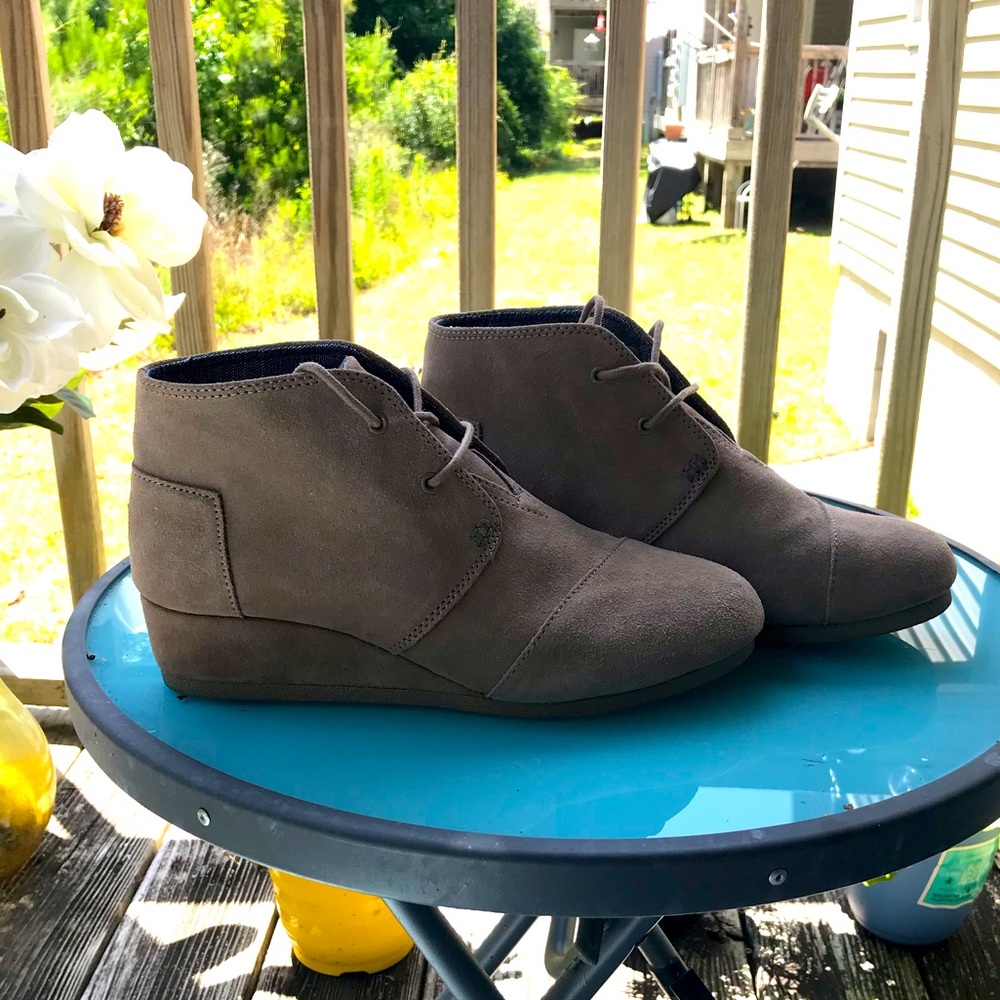 Tom wedges